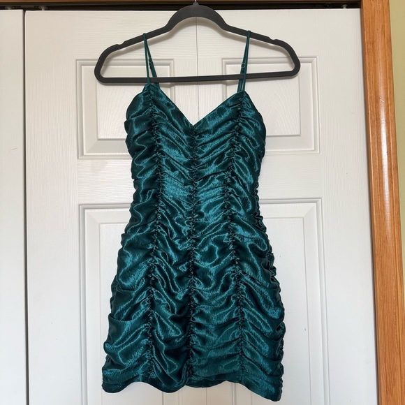 Lucy in the Sky Green Ruched Mini dress - Picture 1 of 5